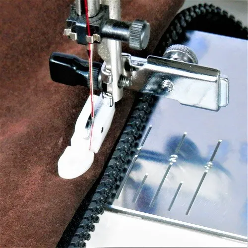 Adjustable Non-Stick Zipper Foot