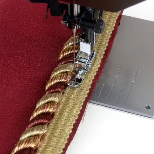 Brother/Baby Lock Narrow Zipper Foot - Image 3