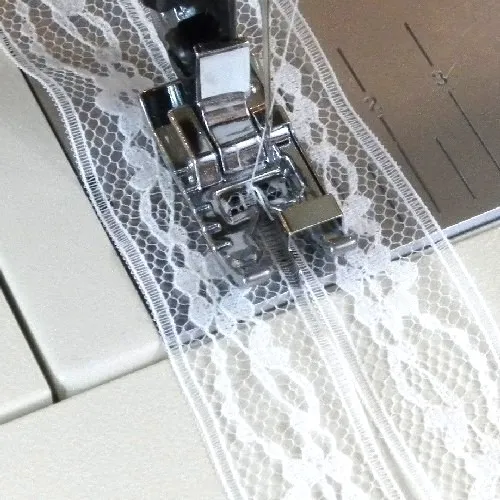 Husqvarna Viking Generic Edge Stitch Foot - Image 3