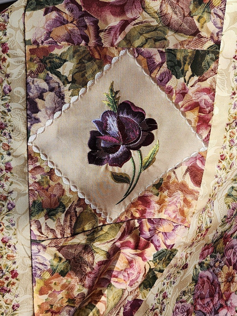 FROSTED ROSES Embroidered Throw - Image 5