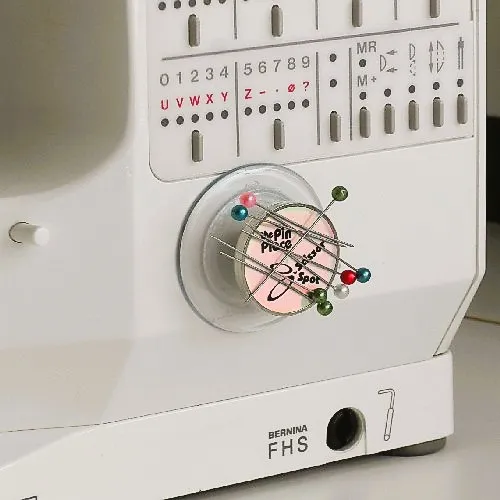Scissors Spot Magnetic Pin/Notion Holder