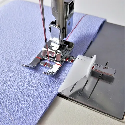 Singer Adjustable Seam Guide Foot/ Sew Easy Foot